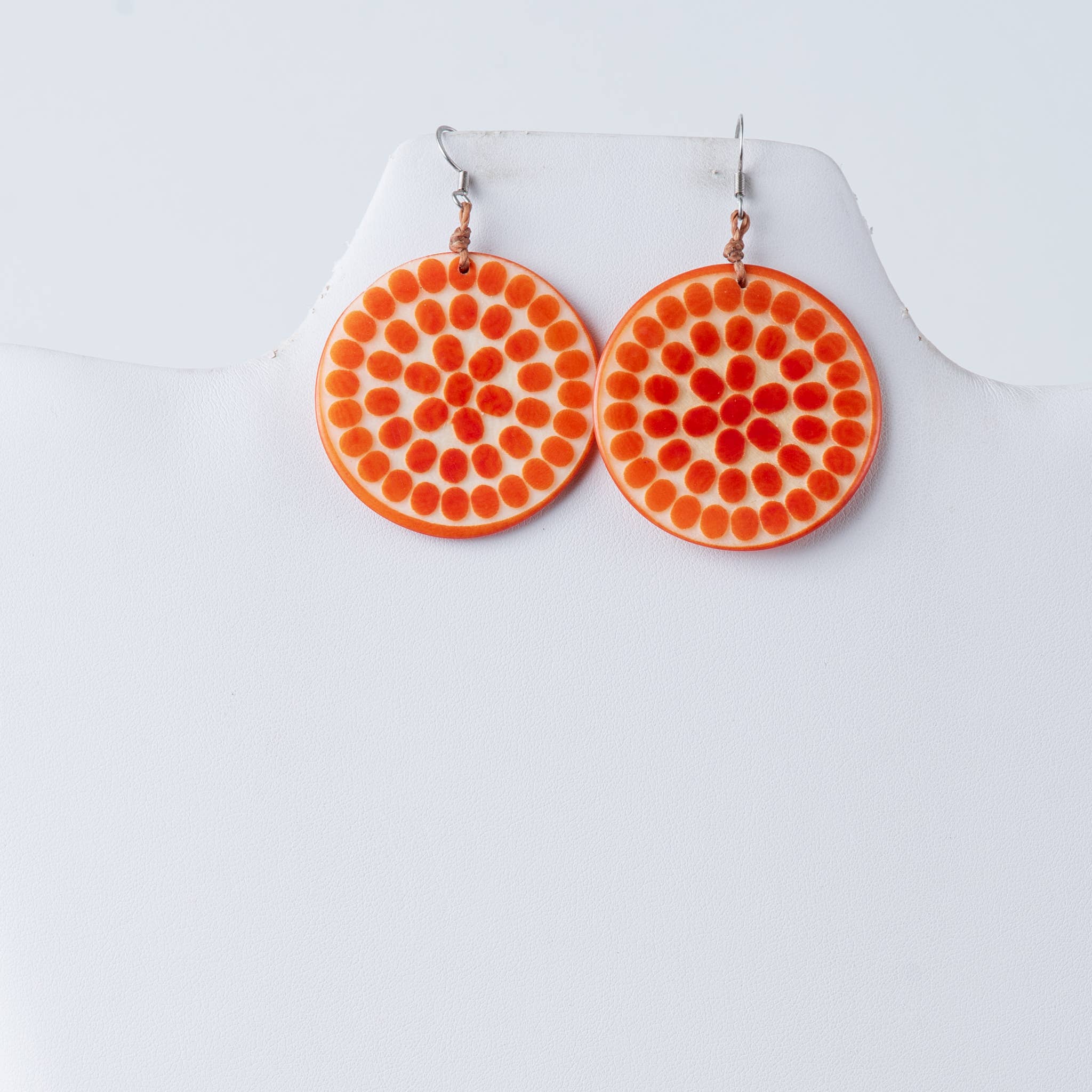 TaguArtsy - Vendita all'ingrosso Orecchini pendenti - Orecchini in Tagua Incisi a Punti13