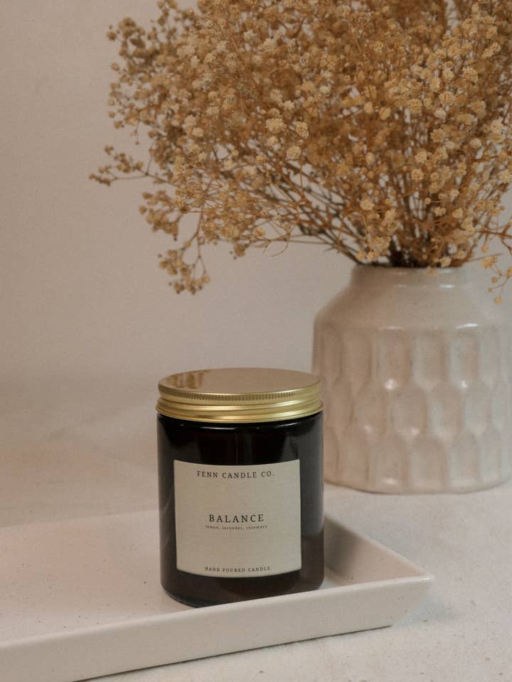 Balance • Medium | Bougie à la cire de soja | Bougie à l'huile essentielle pour la vente par Fenn Candle Co.