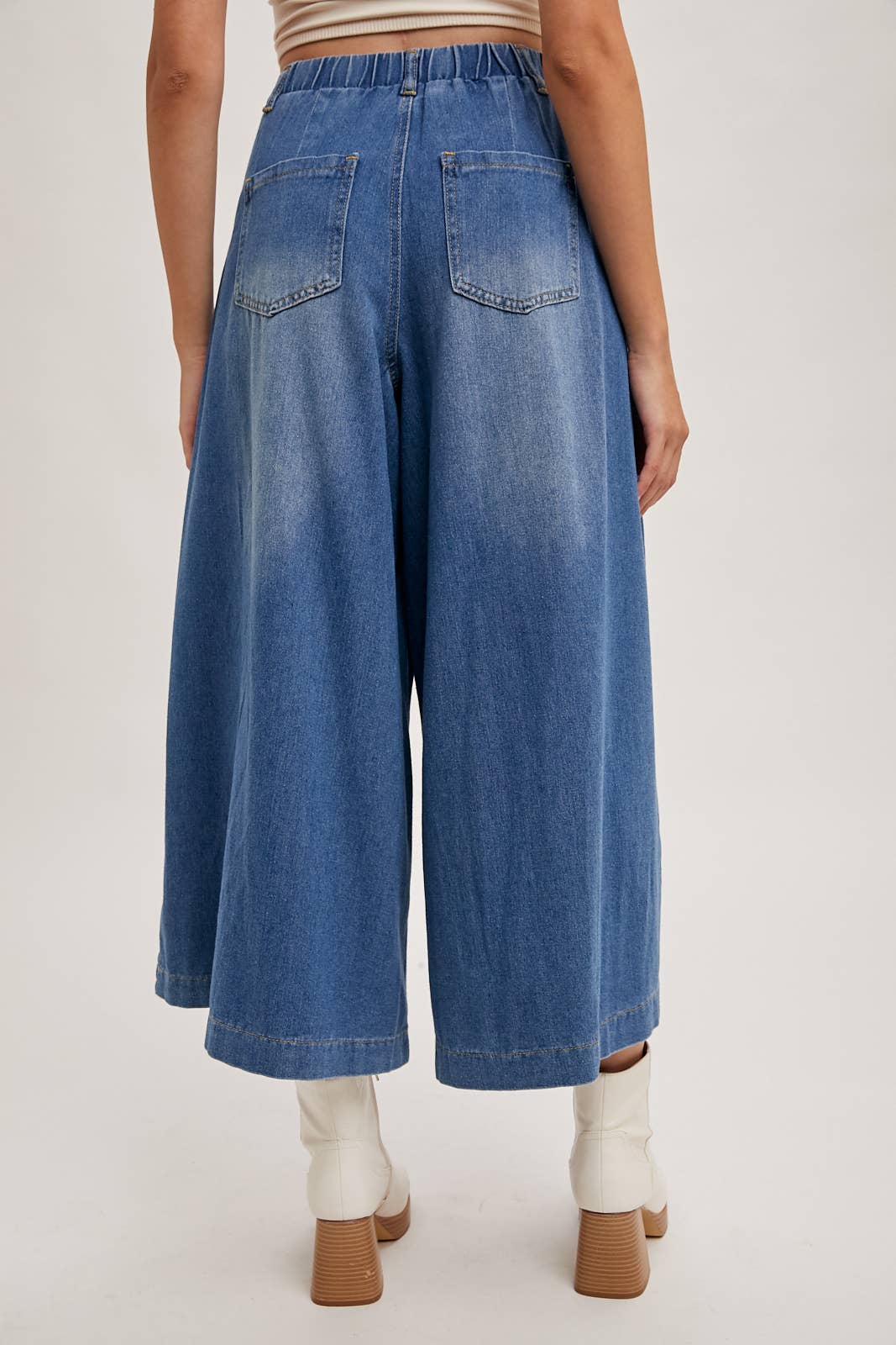 Bluivy – calças de ganga - Mulher por atacado – JEANS JEANS COM PERNAS LARGAS13