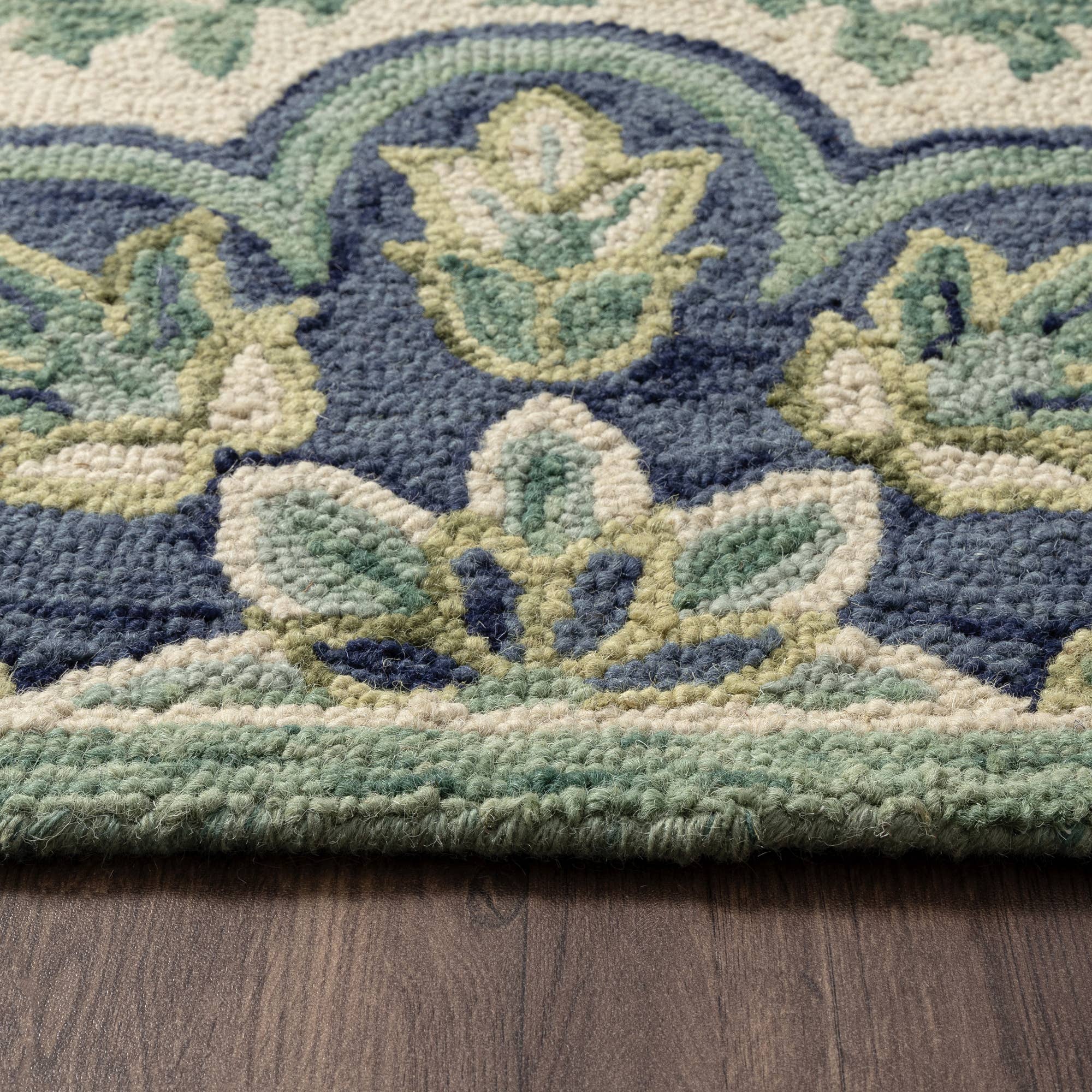 LR Home - Wholesale Area Rug - Nia Classic Scalloped Edge Hand-Tufted Wool Indoor Area Rug68
