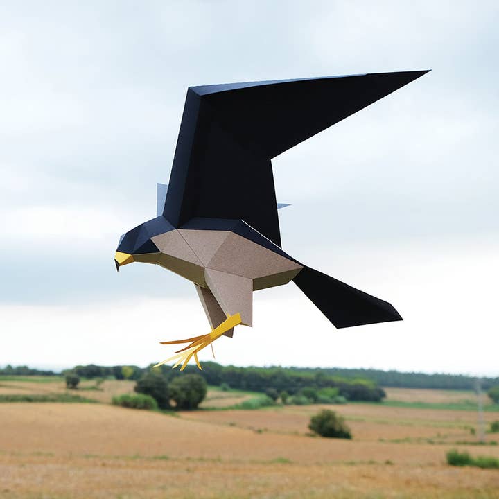 Today is Art Day - Venta al por mayor Kit de manualidades - Figura de papel 3D de halcón peregrino por Plego2