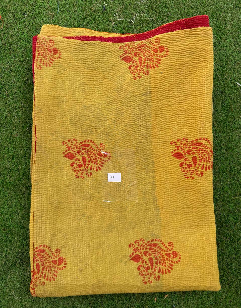 bhavnas boutique - Wholesale Quilt - Old Antique Kantha Quilts Bedspreads Vintage Cotton Coverlet4