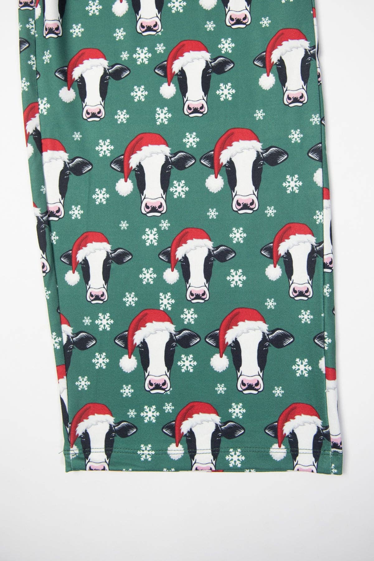 American Farm Company - Wholesale Sleepwear Bottom - Women's - Santa Cows & Snowflakes Adult Pajama Pants 6