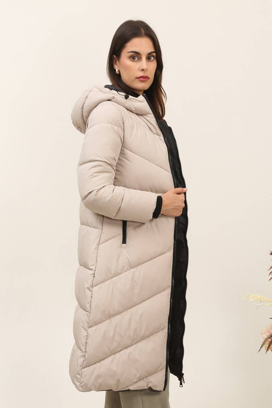 Attrait Paris - Wholesale Puffer Jacket - Women's - Mid-length down jacket with hood5