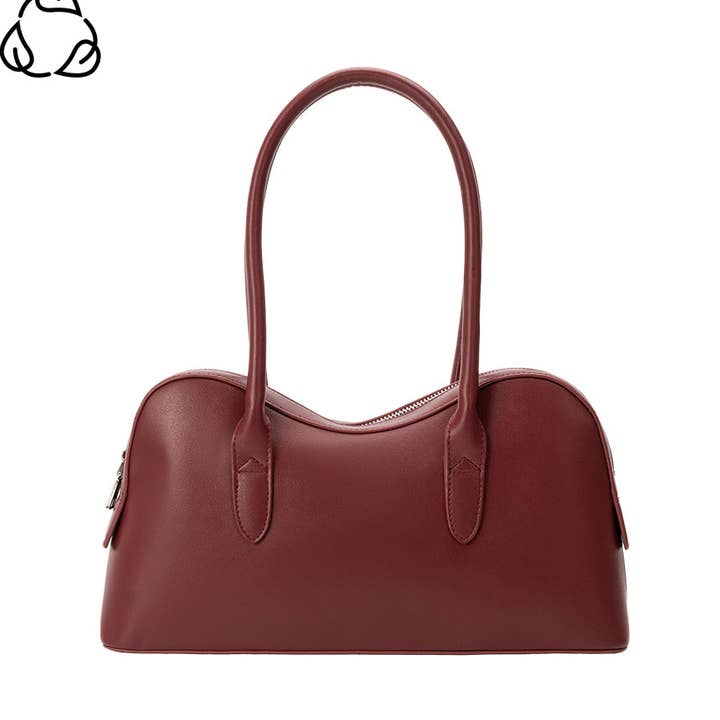 Sac à bandoulière en cuir végétalien recyclé Tilda Burgundy pour la vente par Melie Bianco