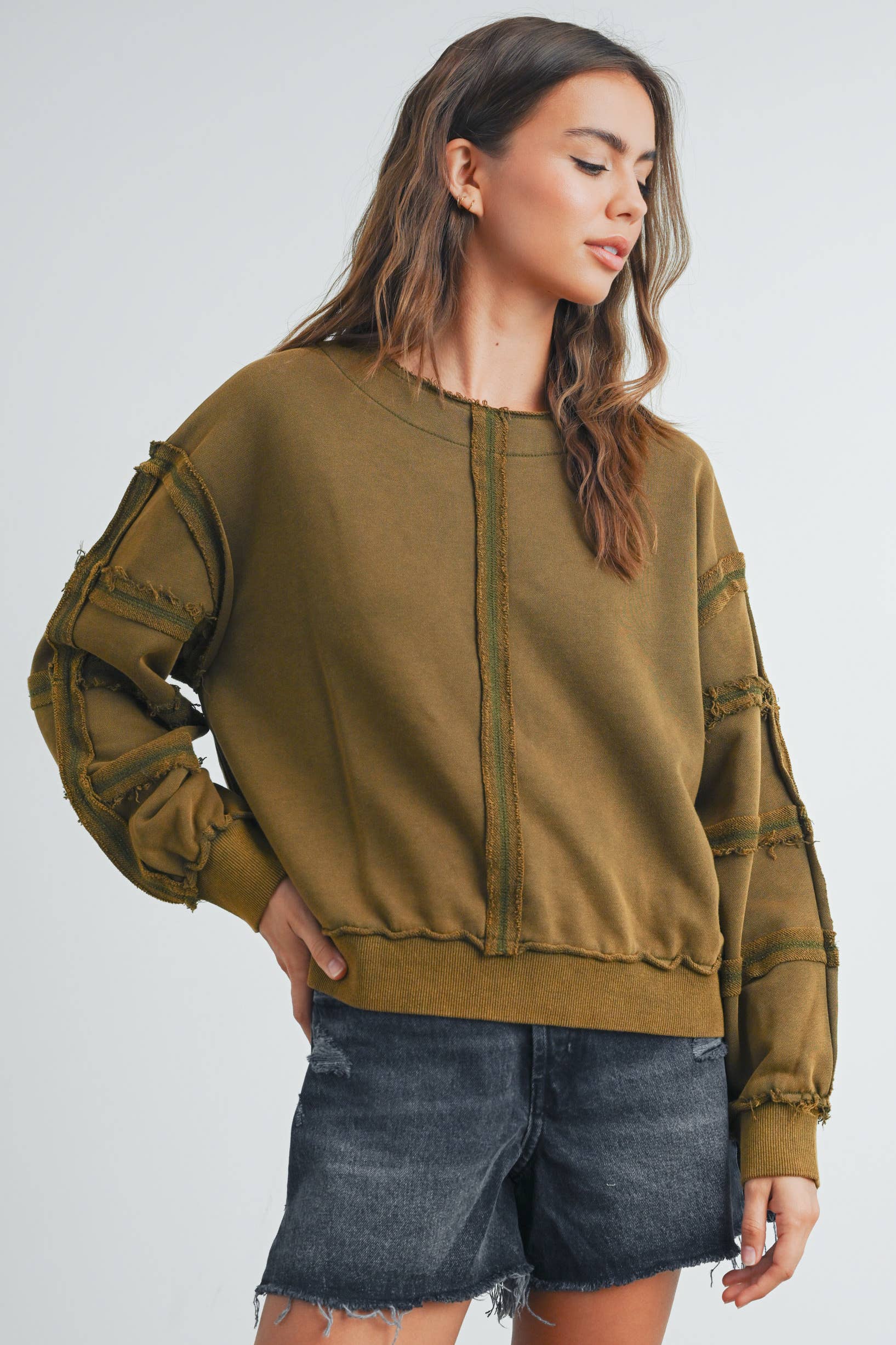 BUTTERMELON - Wholesale Sweatshirt - Women's - Washed French Terry Round Neck Pullover - BMT73015