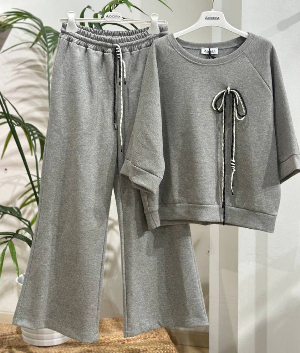 ADORA - Wholesale Sweatshirt - Women's - Half-sleeve crew neck sweatshirt0