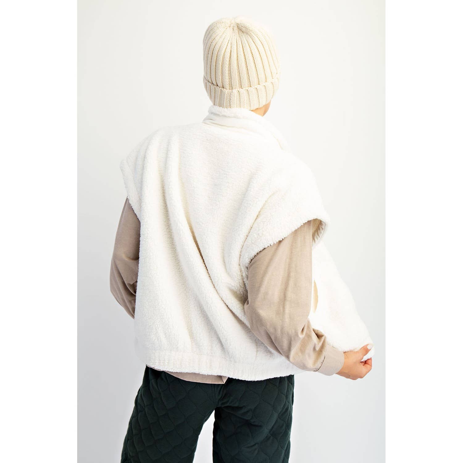 Rae Mode - Wholesale Athletic Jacket - Women's - OVERSIZED MICRO SHERPA VEST28