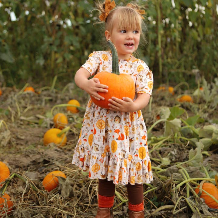 Robe Tournante à Manches Courtes en Bambou dans Autumn Acres pour la vente par Bumblito