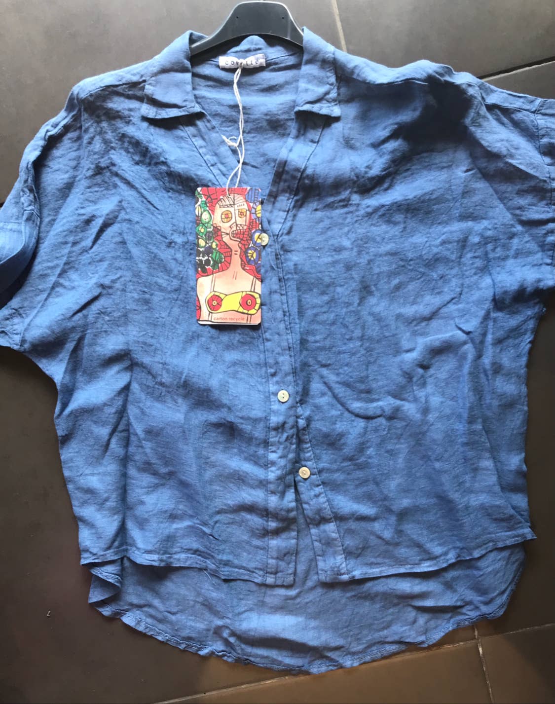 la maison des fibres naturelles – Engroshandel Skjorte med buttondown – til kvinder – Hørskjorte med sidelommer og bagplissering26