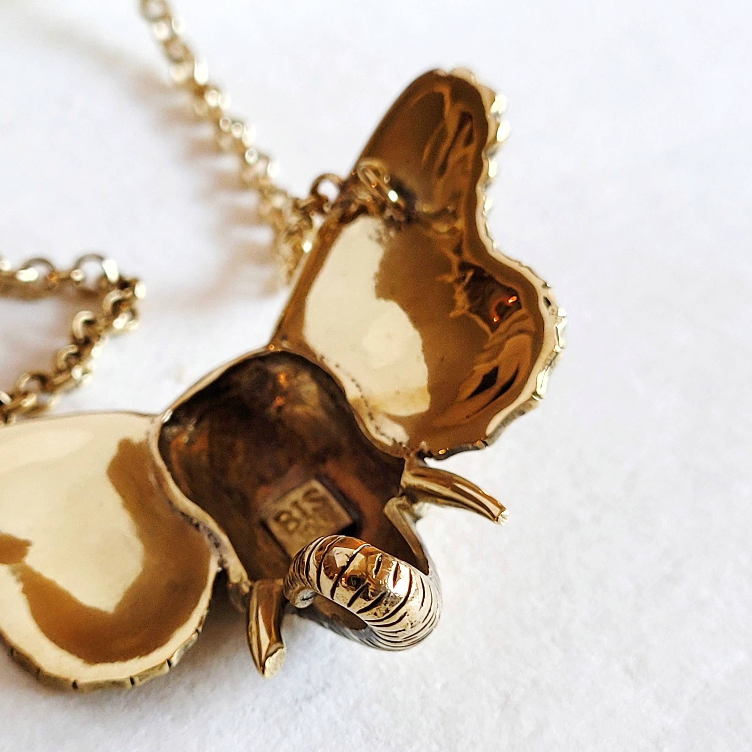 Bisjoux - Wholesale Pendant/Charm Necklace - Preservation elephant butterfly brass animal  Necklace2