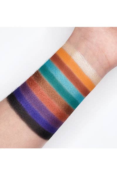 VIAI Beauty - Wholesale Eyeshadow Palette - Go2 DA BOMB! - GES041