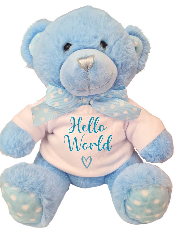 Second Ave Hello World Zwangerschapsaankondiging Blauwe teddybeer knuffel met wit t-shirt voor wholesale door Second Ave Gift Company