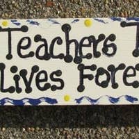 Cadeau enseignant B5036 k Teachers Touch Lives Forever Bloc en bois pour la vente par Nannie and B's Crafts