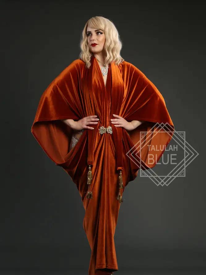 1920-talets orange sammet Great Gatsby-klänning - Golvlång flapper-kokongrock för wholesale av Talulah Blue