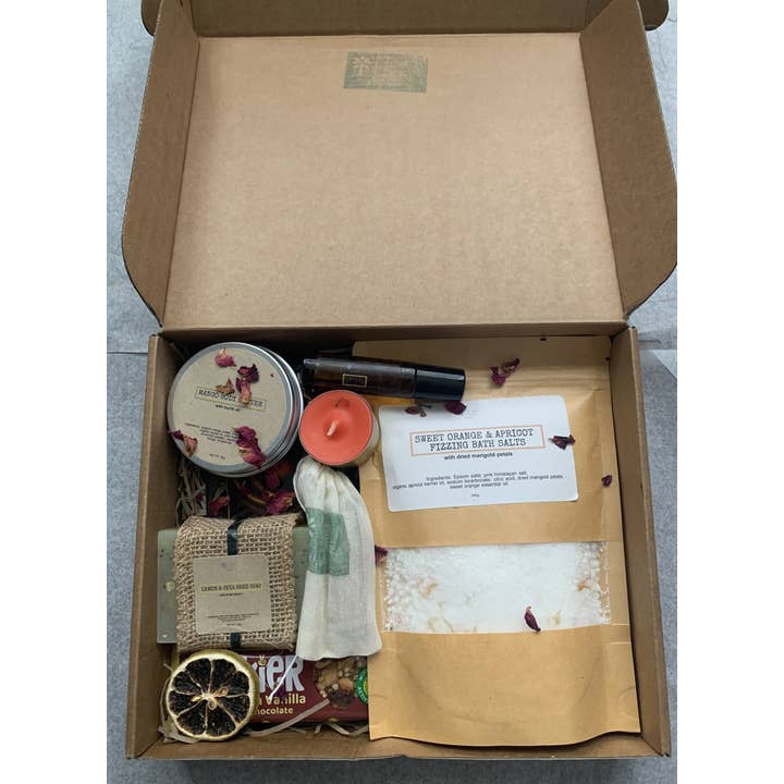 Youth Tree Organics - Vendita all'ingrosso Set bagno e corpo - SCATOLA COCCOLE DELUXE REFRESH1