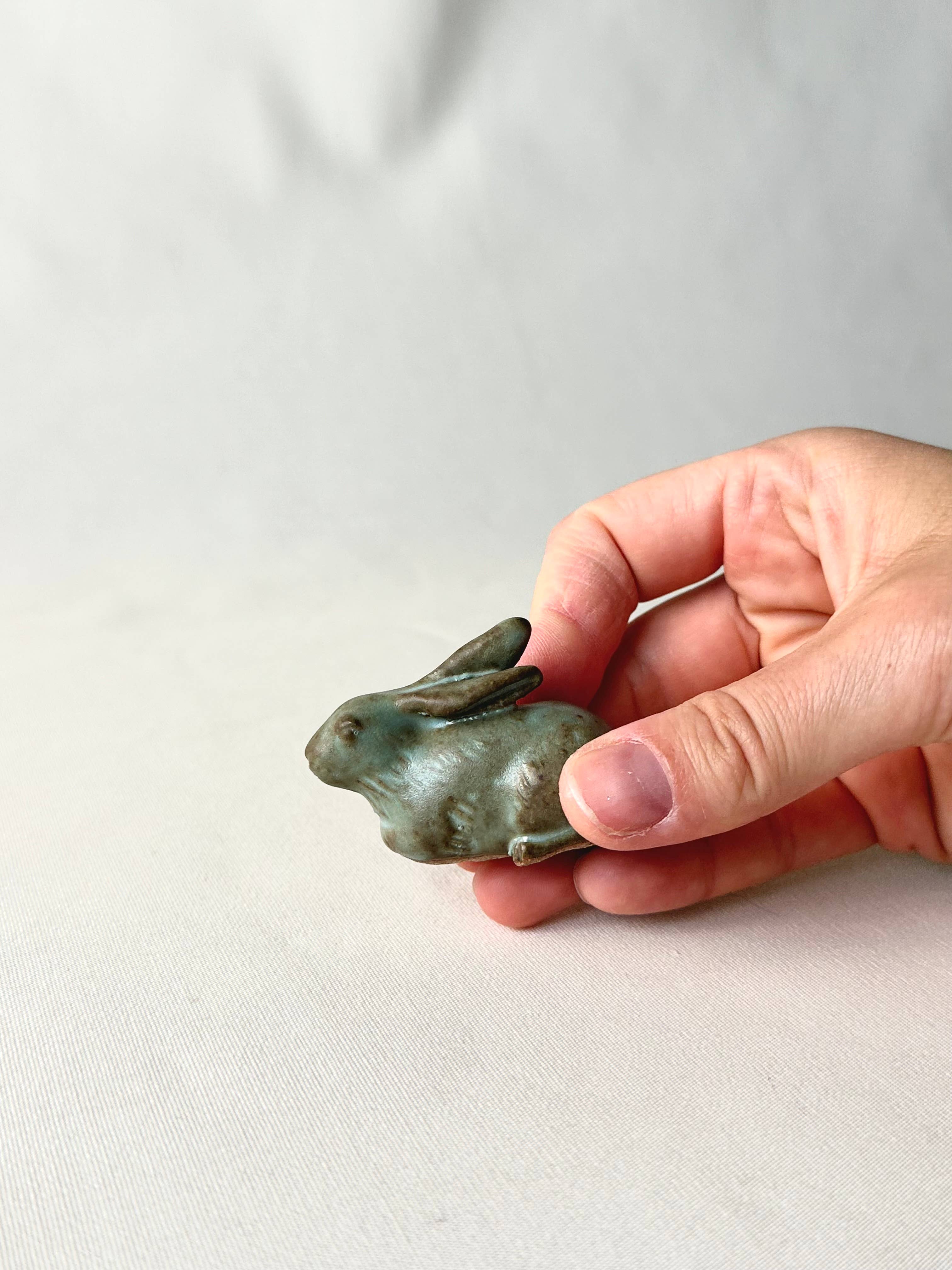 Mist Ceramics - Wholesale Decorative Figurine - Ceramic figurine, ceramic animal, ceramic critter, tea pet1