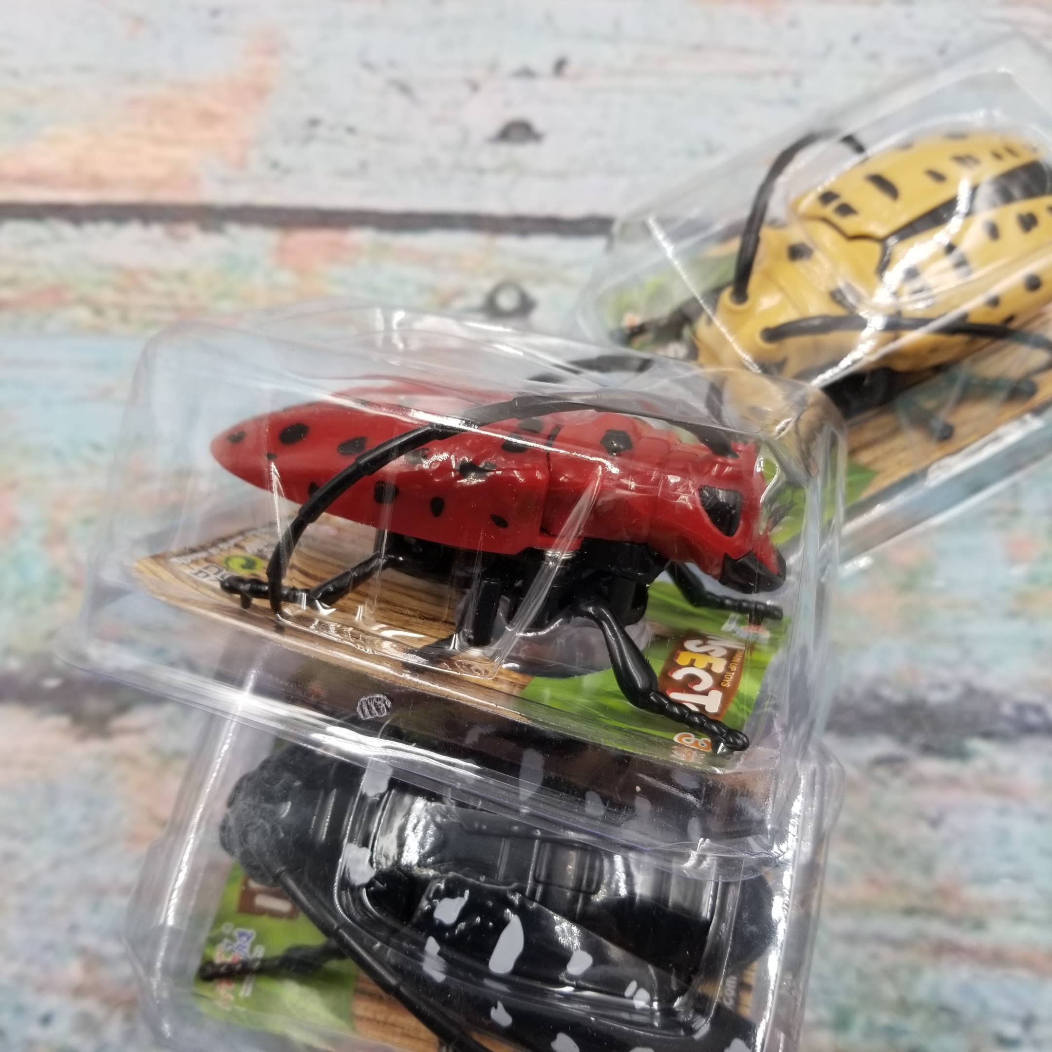 MIAS SHOP - Wholesale Classic Toy - Kids - Clockwork Chain Longhorn Beetle Crawling Toy4