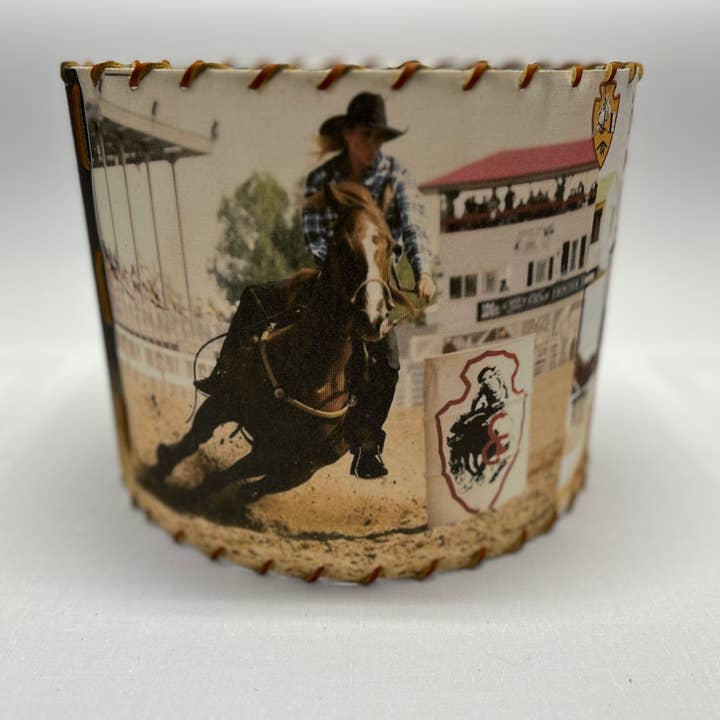 Red Dirt Ranch Clothing Company – wholesale Lampskärm – Lampskärm Cheyenne Barrel Racer 14-tums stor