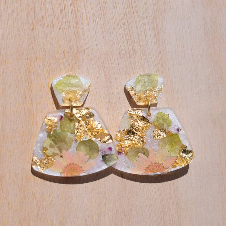 Pansyka Ohrringe mit echten getrockneten Blumen in Harz für den Großhandel von pansyka