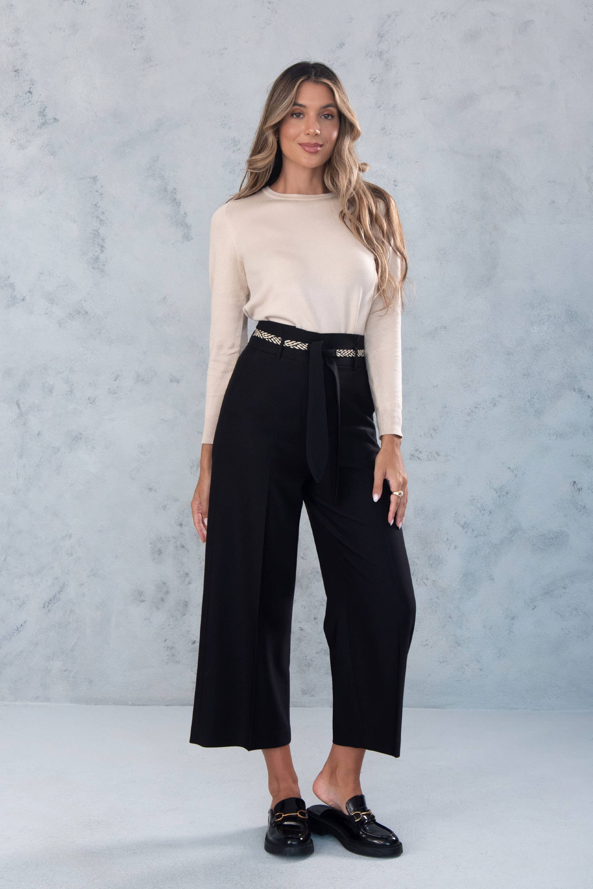 FERRACHE - Vendita all'ingrosso Pantalone - Donna - Pantaloni fluidi a vita alta con cintura 104334