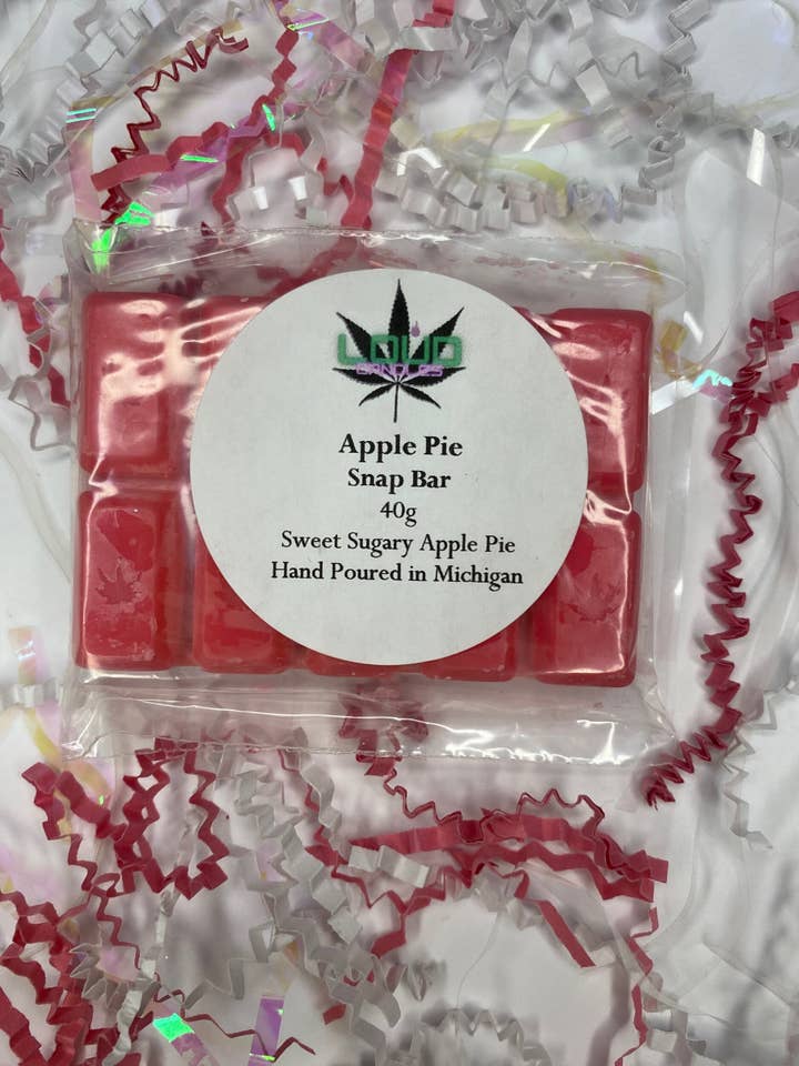 Äppelpaj Snäpp för wholesale av Loud Candle Company