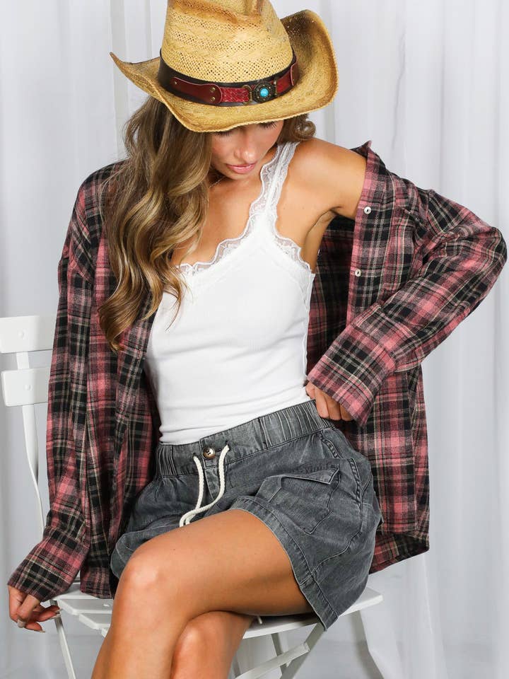 Camicia a quadri a maniche lunghe con colletto e tasca dettaglio VT83200 per la vendita all'ingrosso da parte di Vine & Love