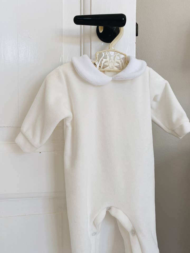 Bobbi Balloon - Wholesale Jumpsuit - Baby - Velvet Onesie - Creamy White