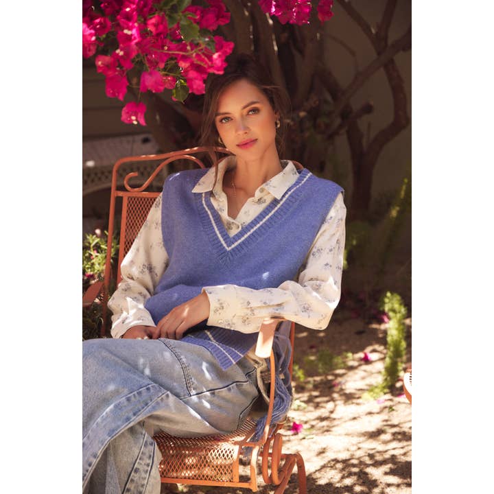 in february - Wholesale Outerwear Poncho - Women's - ECO-FRIENDLY EFFORTLESSLY ESSENTIAL SWEATER PONCHO VEST