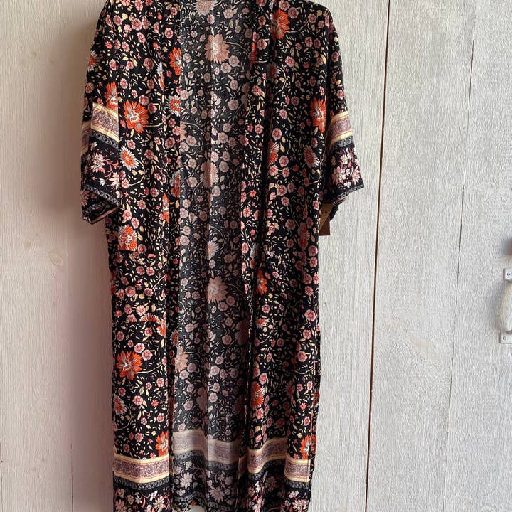 CONRADO® - Vendita all'ingrosso Vestaglia - Donna - Vestaglia stampata nera Mya