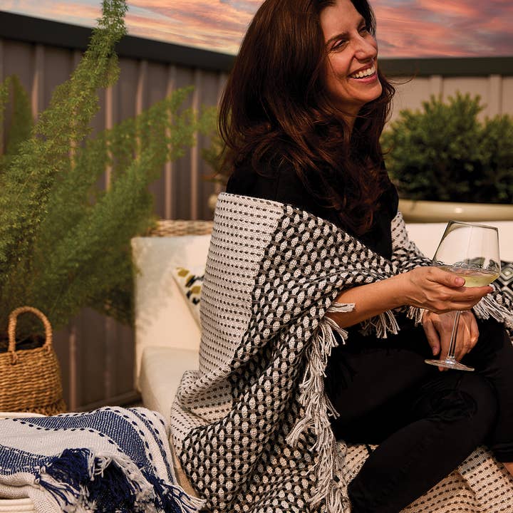 Entryways - Wholesale Throw Blanket - Oia Throw2