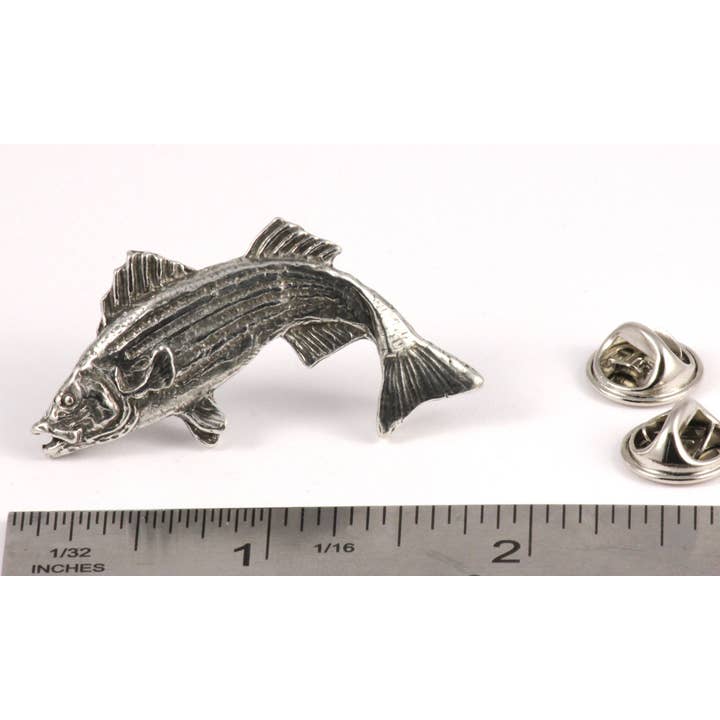 Creative Pewter Designs – Großhandel Anstecker/Button – Striped Bass Springender Fisch Zinn Anstecknadel oder Magnet S049