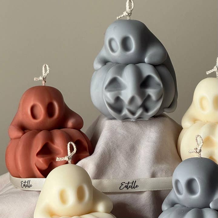 Estelle Studio – wholesale Novelty candle – Handmade Spooky Pumpkin Ghost Candle: Halloween Soy Wax Decor1