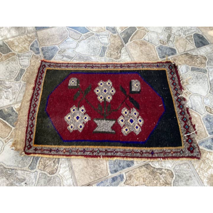 Handmade Vintage Turkish Wool Floral Anatolian Rug 1.6x2.4 for wholesale by Oushak Rugs