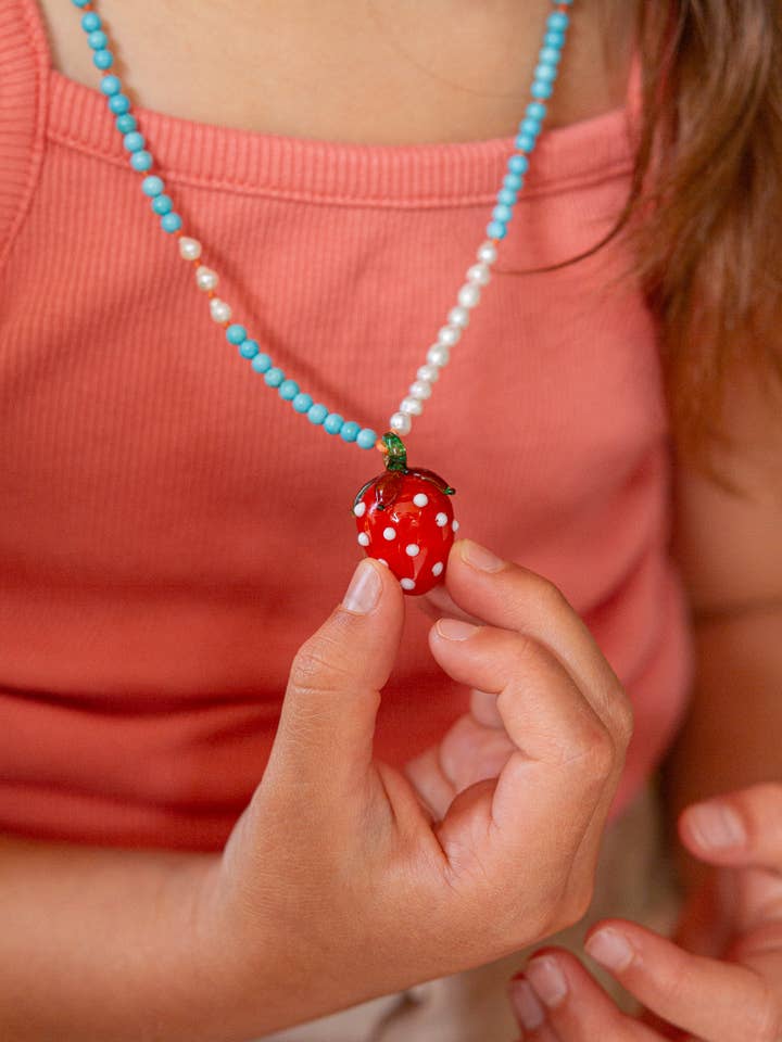 Collier Fraise pour la vente par Câpâ