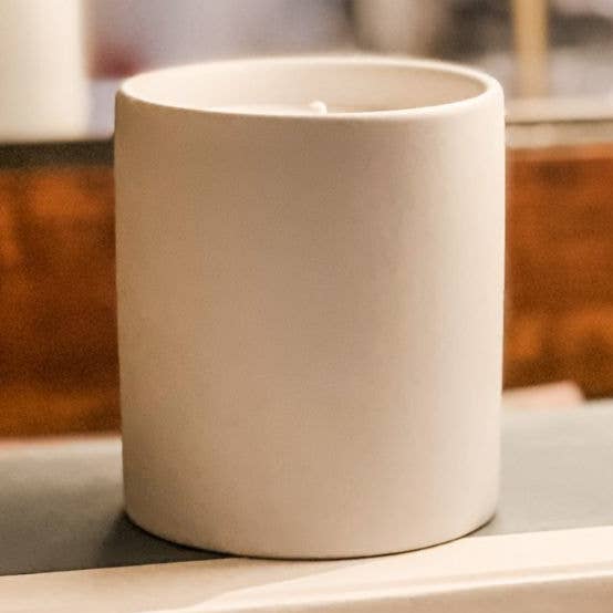 White Tea Ceramic Candle for wholesale by Kentucky Alchemy