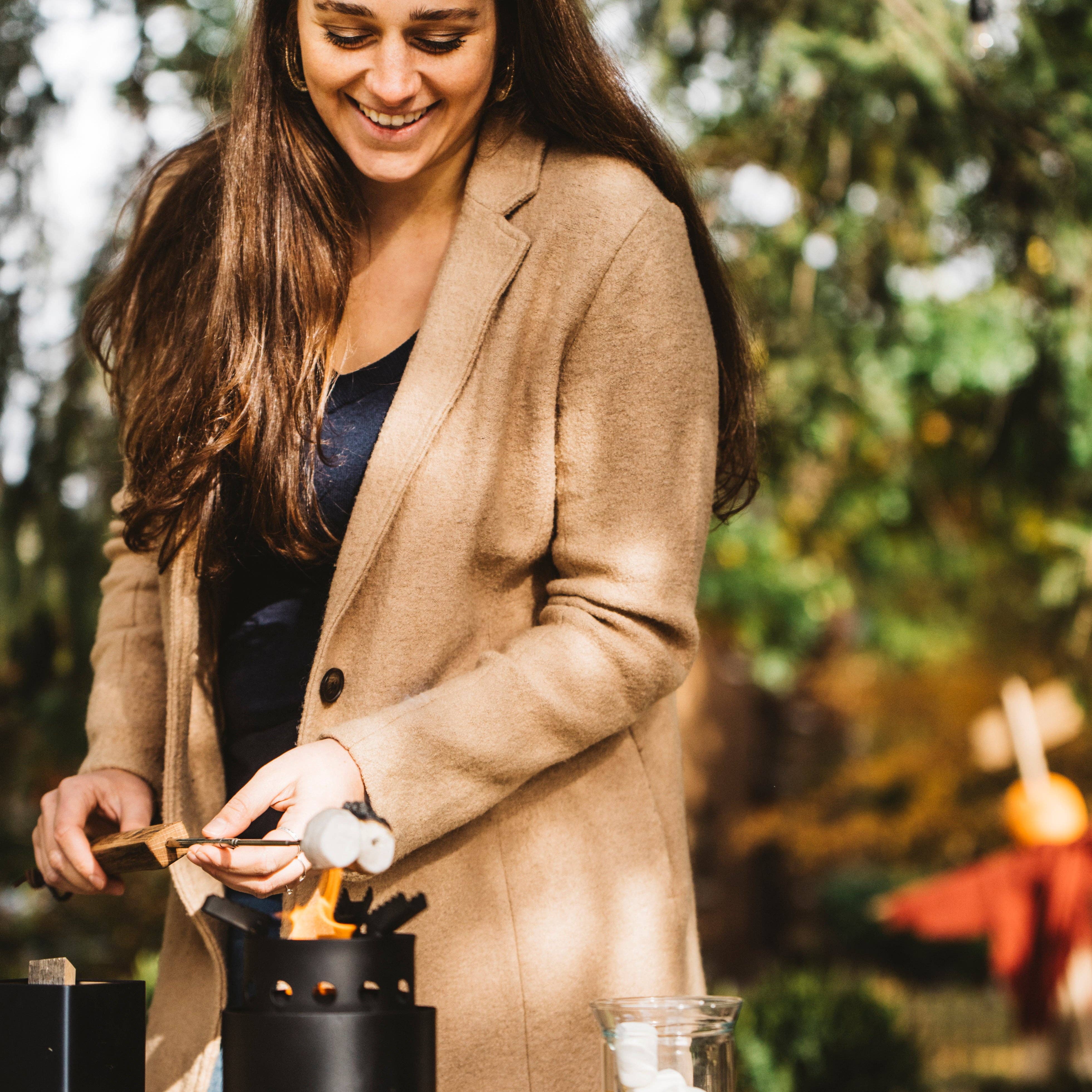 Motor City Barrels – Poço de fogo por atacado – Mini fogueira sem fumaça com cubos de madeira para defumar em barril4