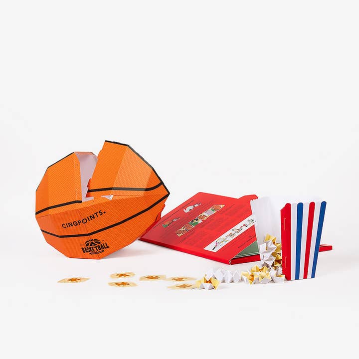 Today is Art Day – Großhandel Bastelset – 3D Papercraft - PAPERCLUB BASKETBALL CLUB von Cinqpoints2