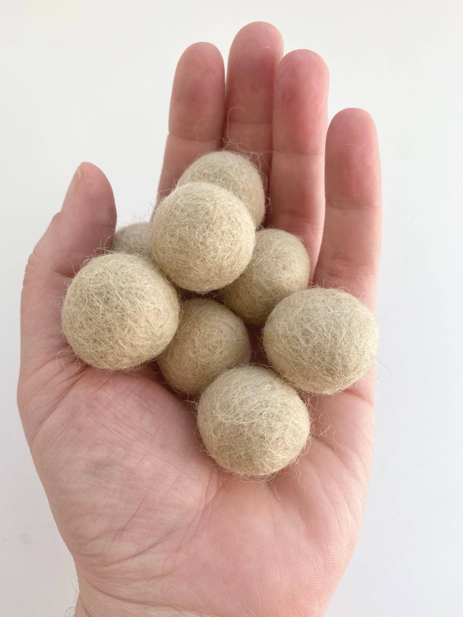 Wool Jamboree - Wholesale Craft Supplies - Color Scheme for Anything - 2.5 cm Felt Balls7