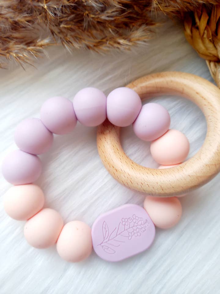 Bijtring Ovaal lila, lightpink for wholesale by Happy by Lies