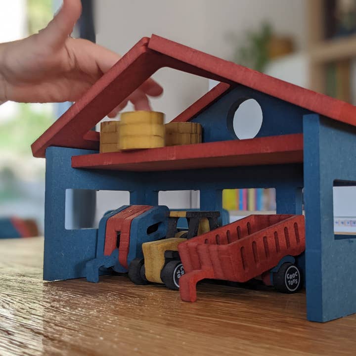 Croctoys - Wholesale Toy Set - Kids - Universe in a kit: NATHAN, the peasant tractor and his farm4