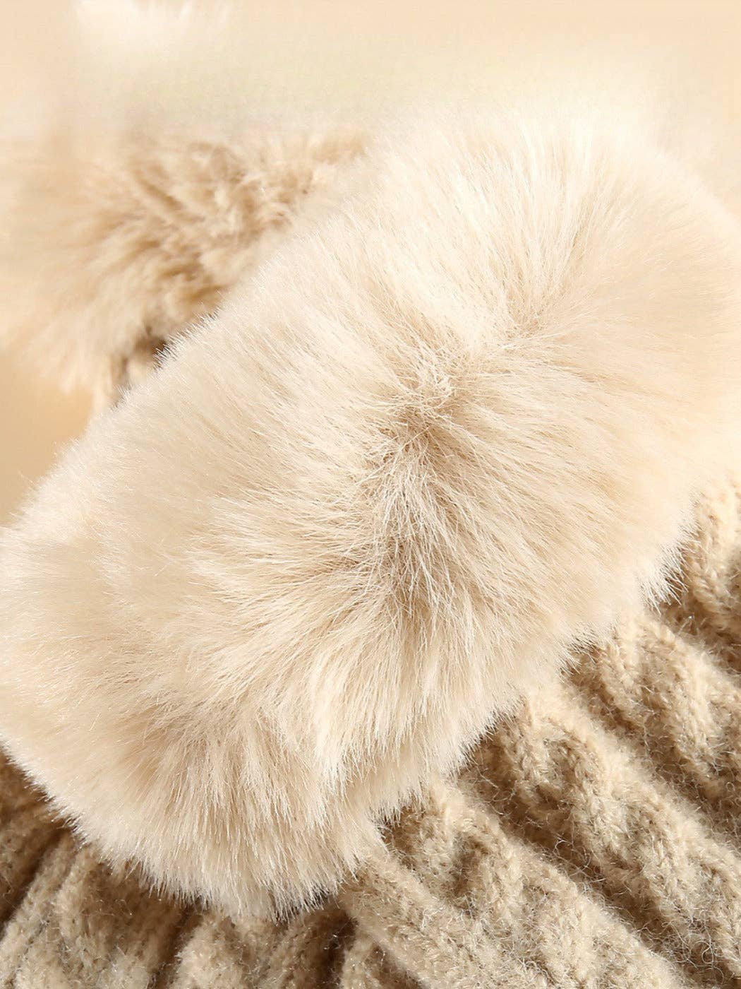 Funkyrel® Atzbranding Limited - Wholesale Gloves - Women's - Gloving - Elegant Gloves with Fur Cuff8