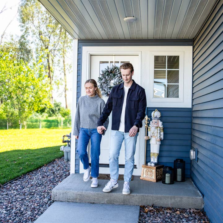 Sunnydaze Decor - Wholesale Holiday Nutcracker - Pierre the Fleur-de-Lis Christmas Nutcracker Statue - 47" H8