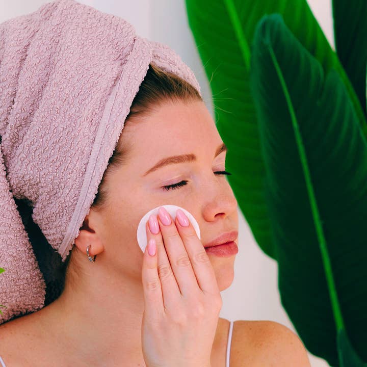 Mettalusso Inc - Wholesale Face & Body Mist/Water - MAY SPRAY Vegan Botanical Hyaluronic Acid Skincare Toner5