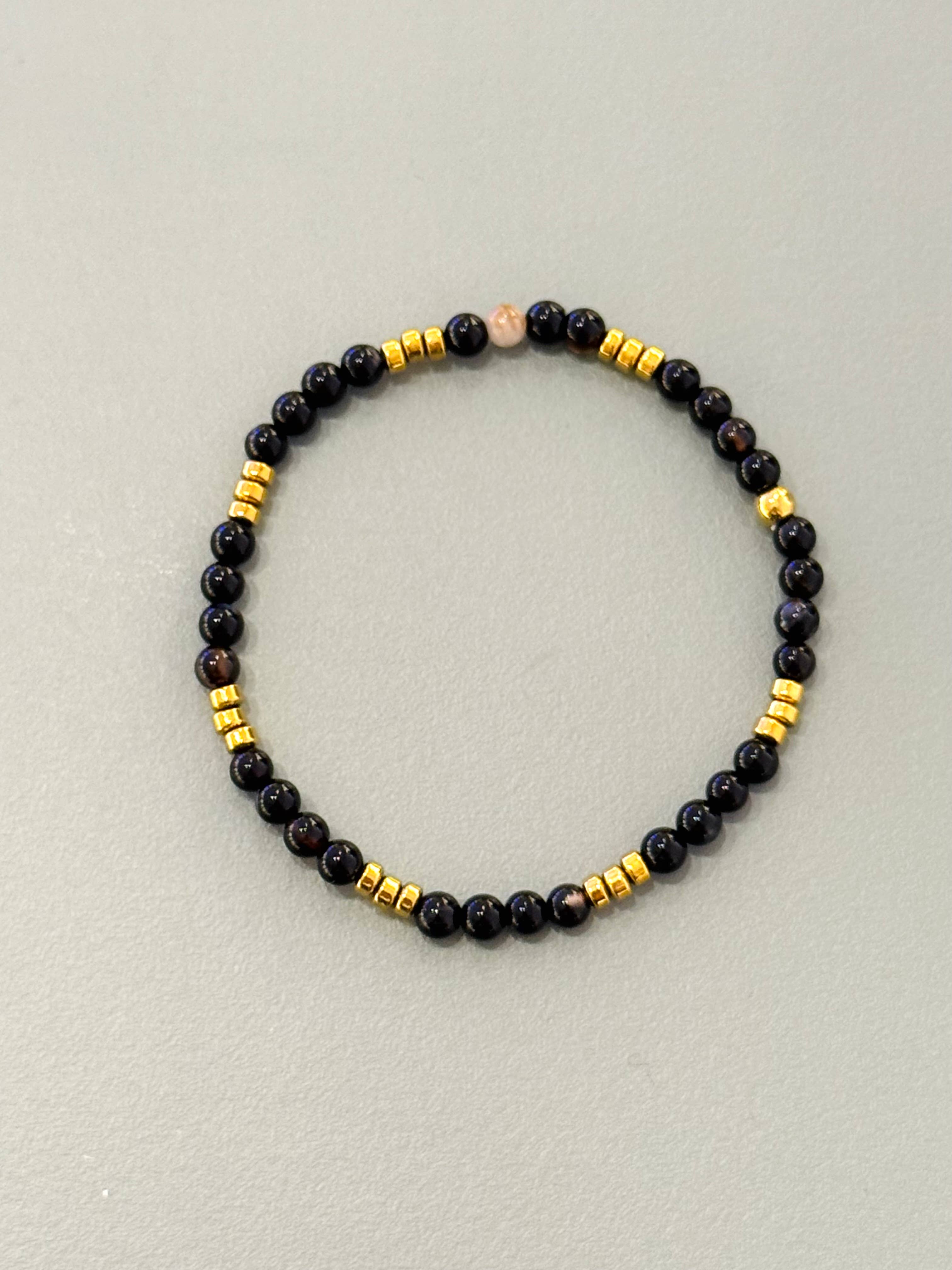 Cassette Barcelona – Engroshandel Perlearmbånd – Aloa elastisk sommerarmbånd med mineralsten17