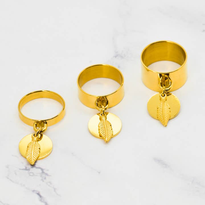 Ring mit goldener Quaste und Feder für den Großhandel von Angiie