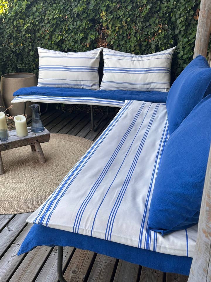 Striped organic cotton mattress topper, large blue for wholesale by la draperie francaise