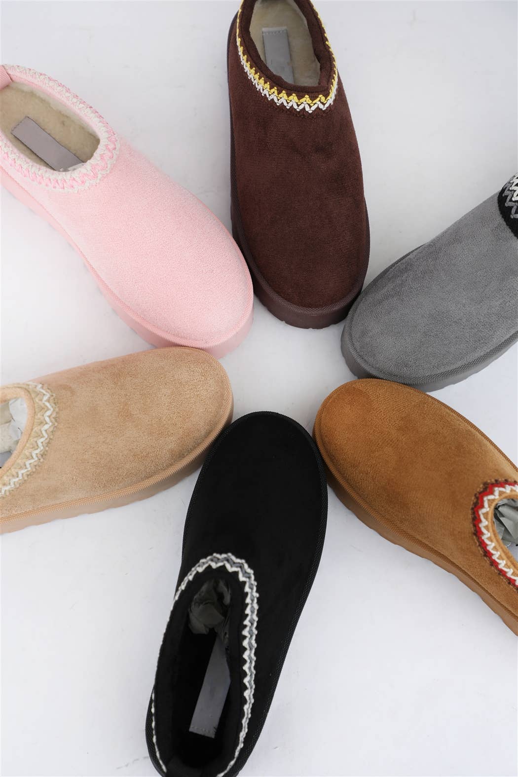 CCOCCI - Vendita all'ingrosso Stivali - Donna - PANTOFOLE CON ZEPPA ISPIRATE AGLI UGG SOLID-10 SLIP ON1