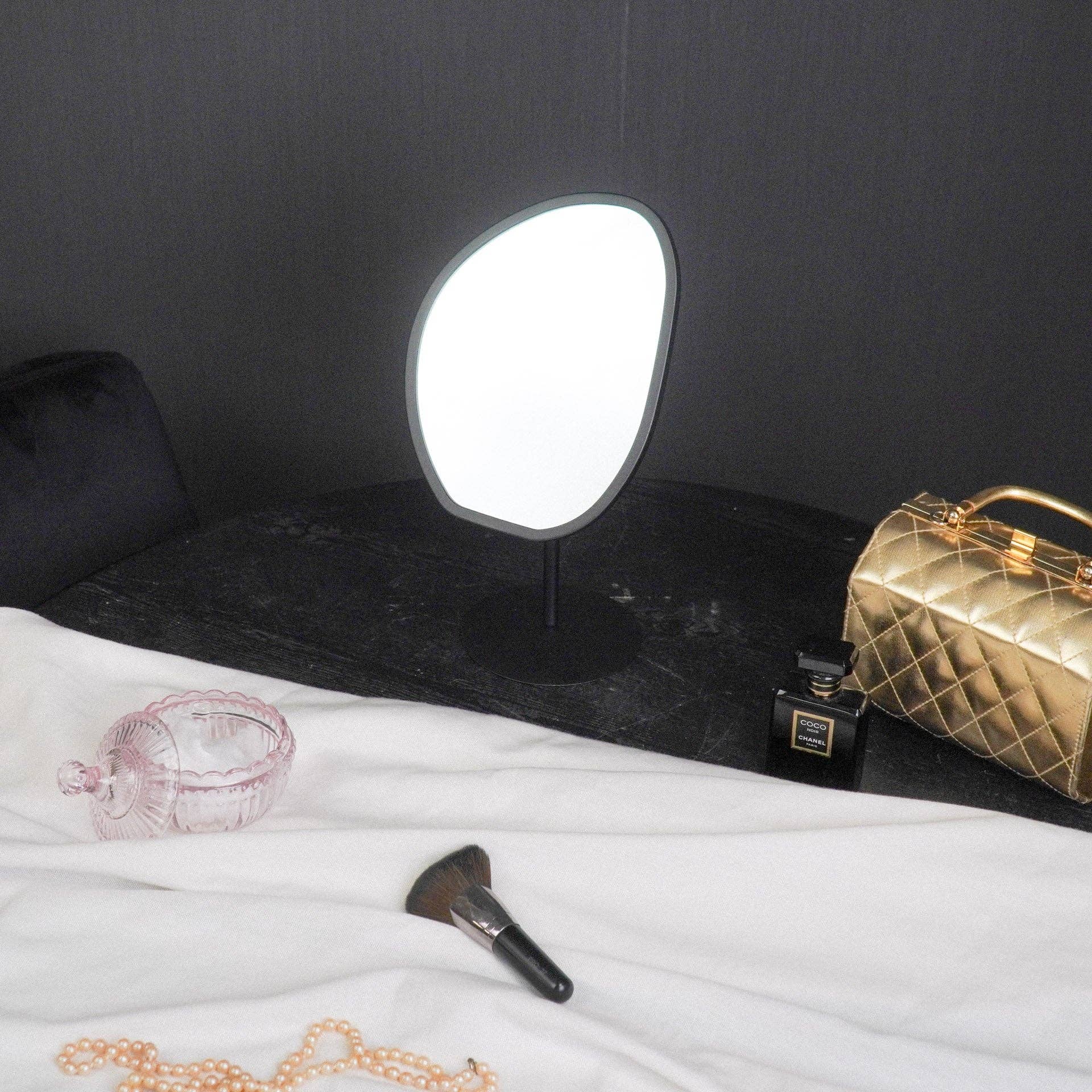 Housevitamin bv – wholesale Tvättställsspegel – Spegel - Organisk - Metall - Svart - 16,5x12x31,5cm1