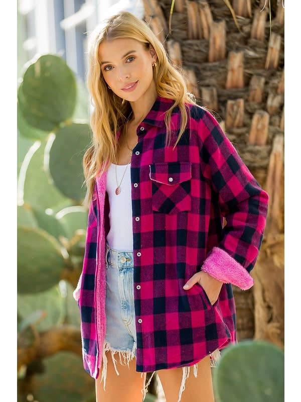 Pink Irene Wholesale - Wholesale Shirtjack/Shacket - Dames - SHERPA GEVOERD GERUITE JAS AAN DE VOORKANT1